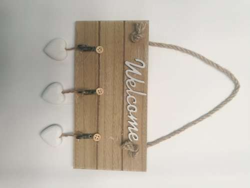wooden welcome sign ,key holder,home decor R30 EACH * 10 UNITS